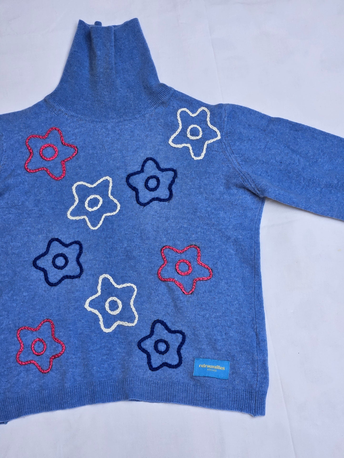 Pull brodé