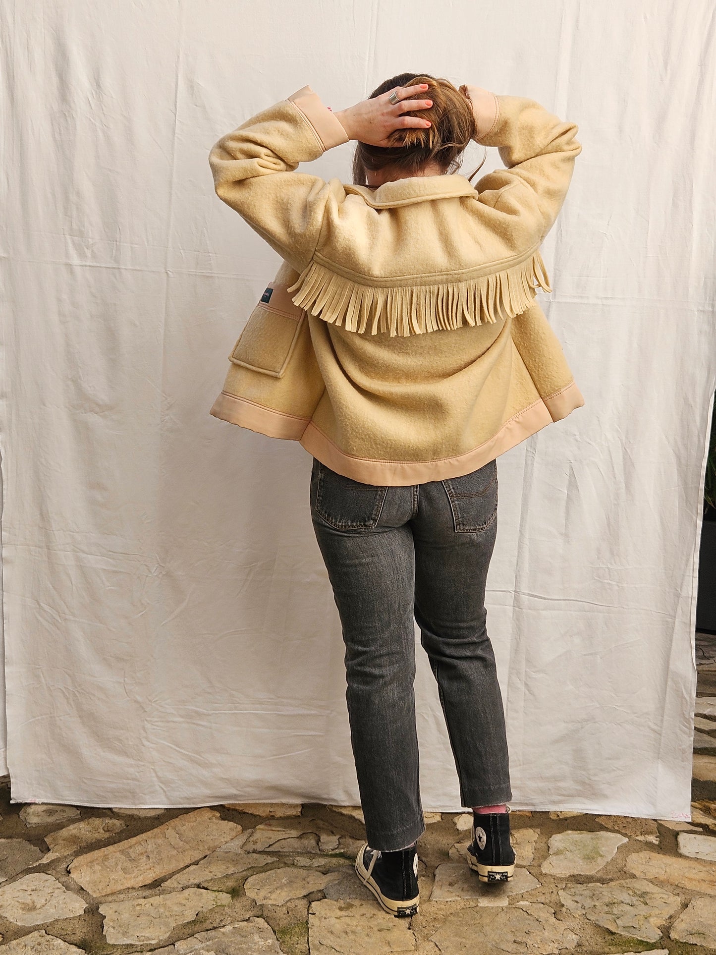 Veste couverture à franges