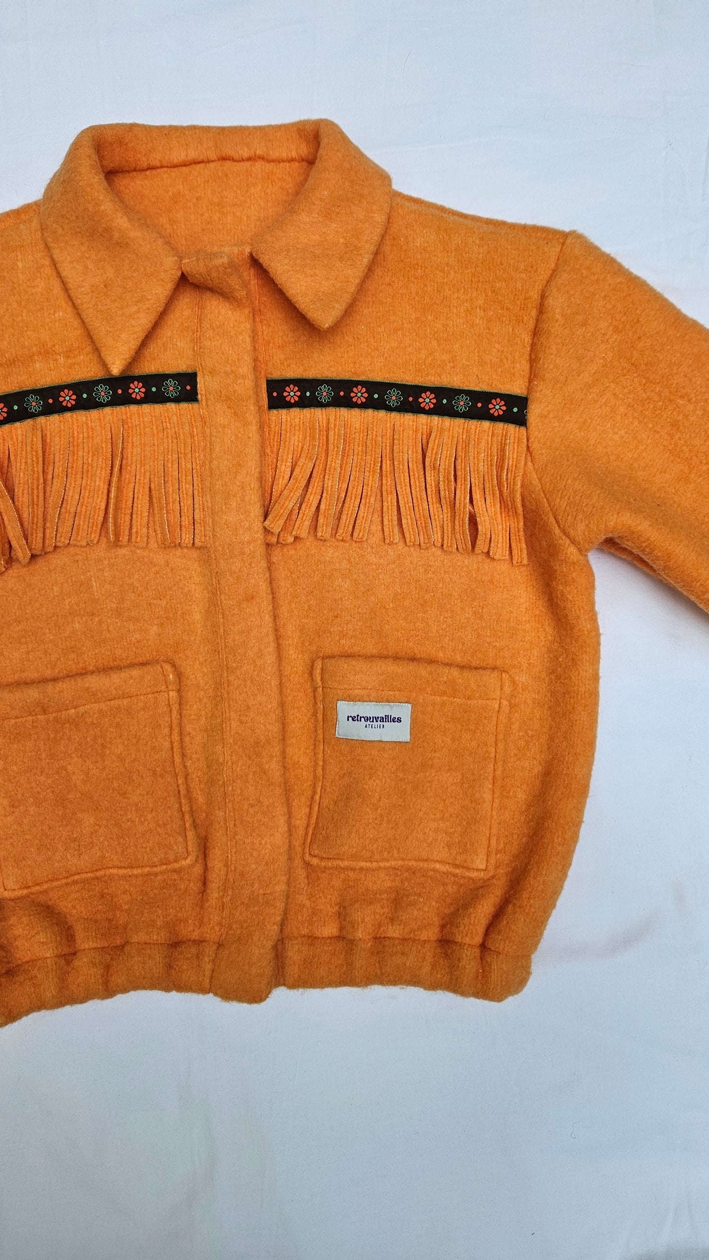 Veste couverture à franges et galon vintage