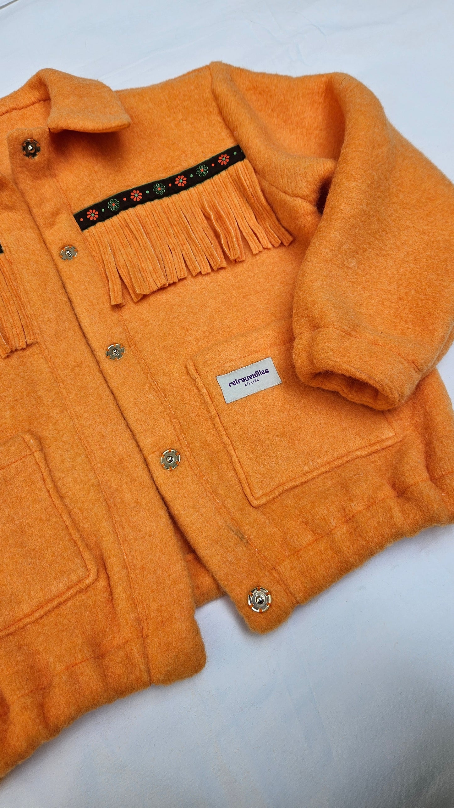 Veste couverture à franges et galon vintage