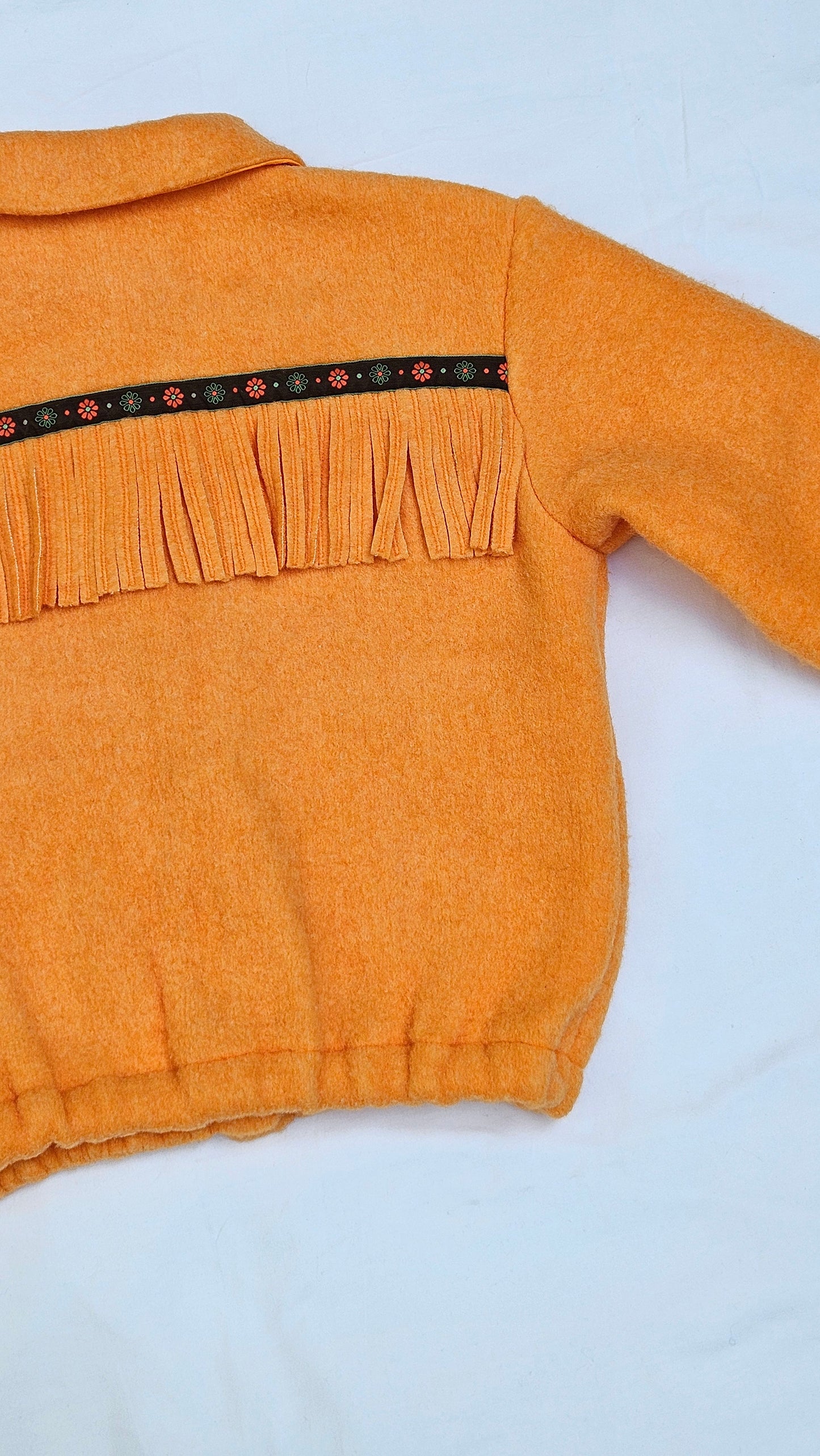 Veste couverture à franges et galon vintage