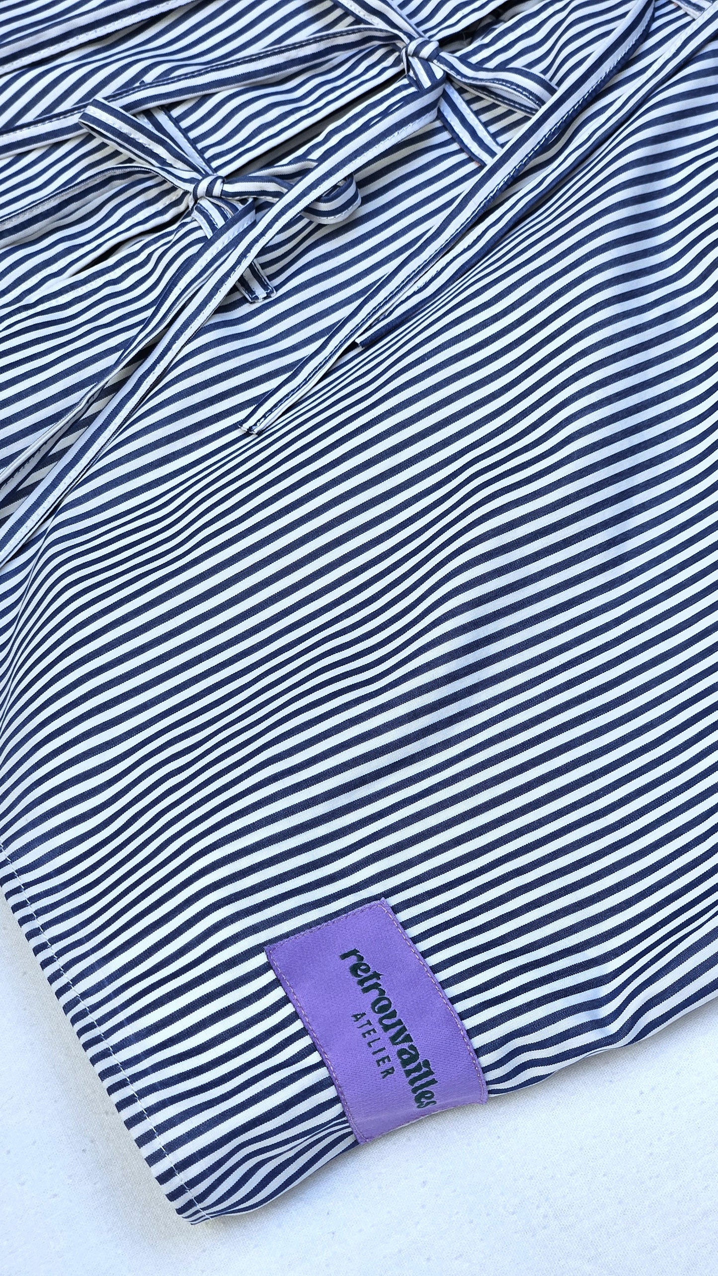 Blouse rayée à nouer