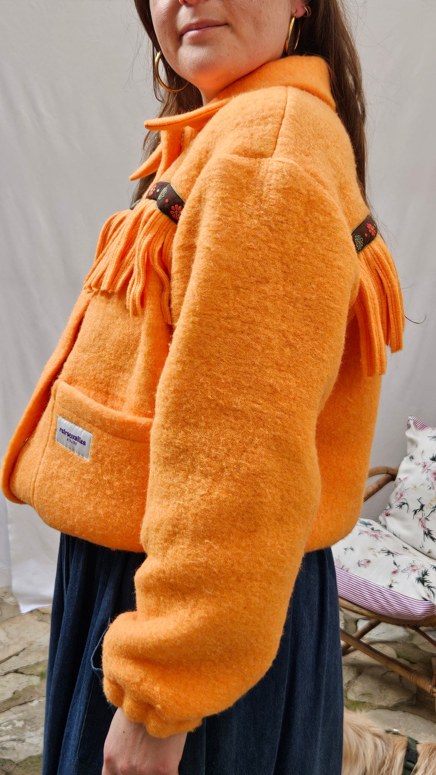 Veste couverture à franges et galon vintage