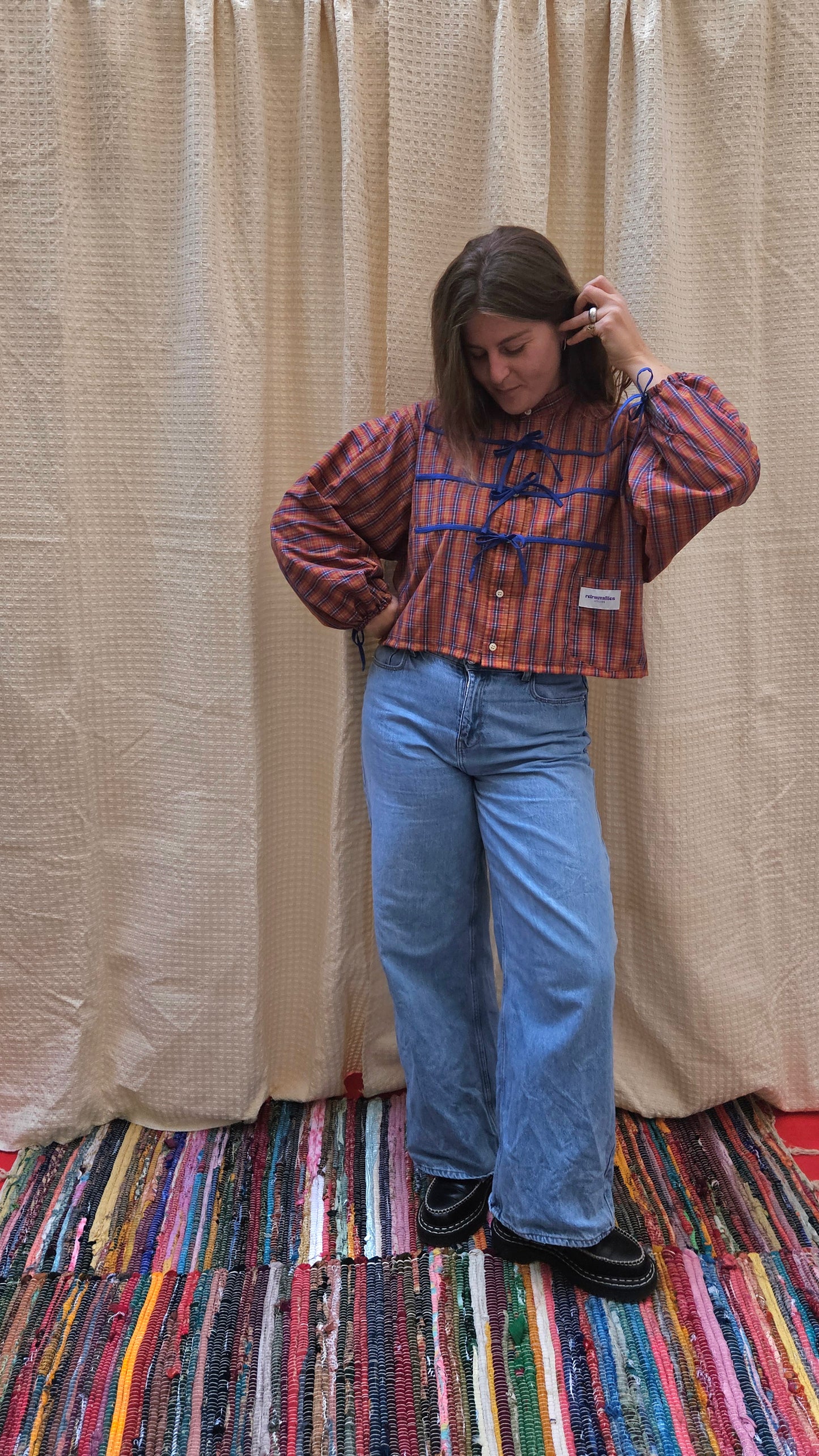 Chemise manches larges et noeuds