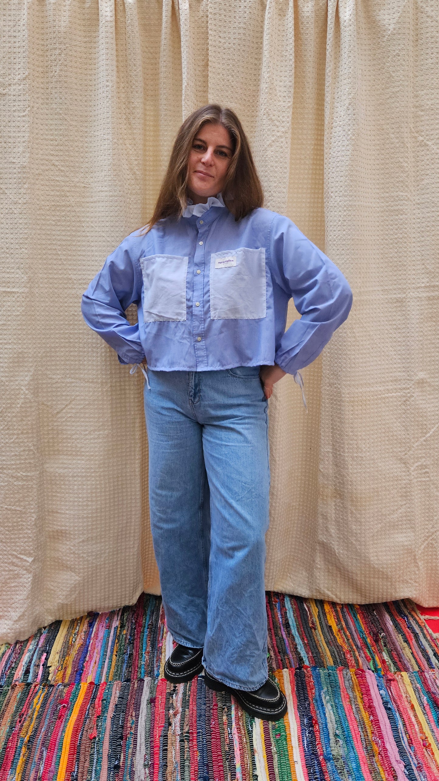 Chemise bicolore à volants