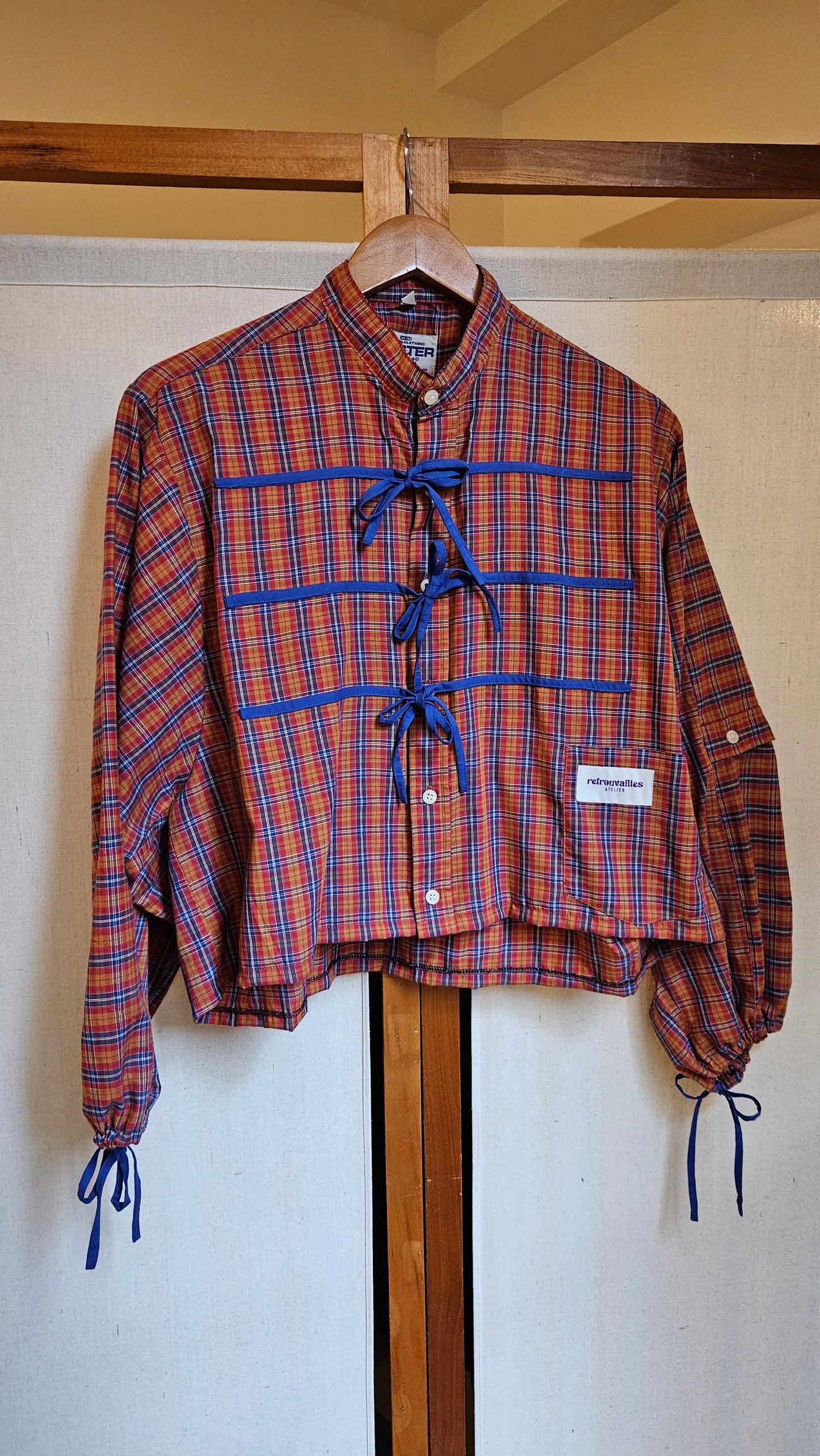 Chemise manches larges et noeuds