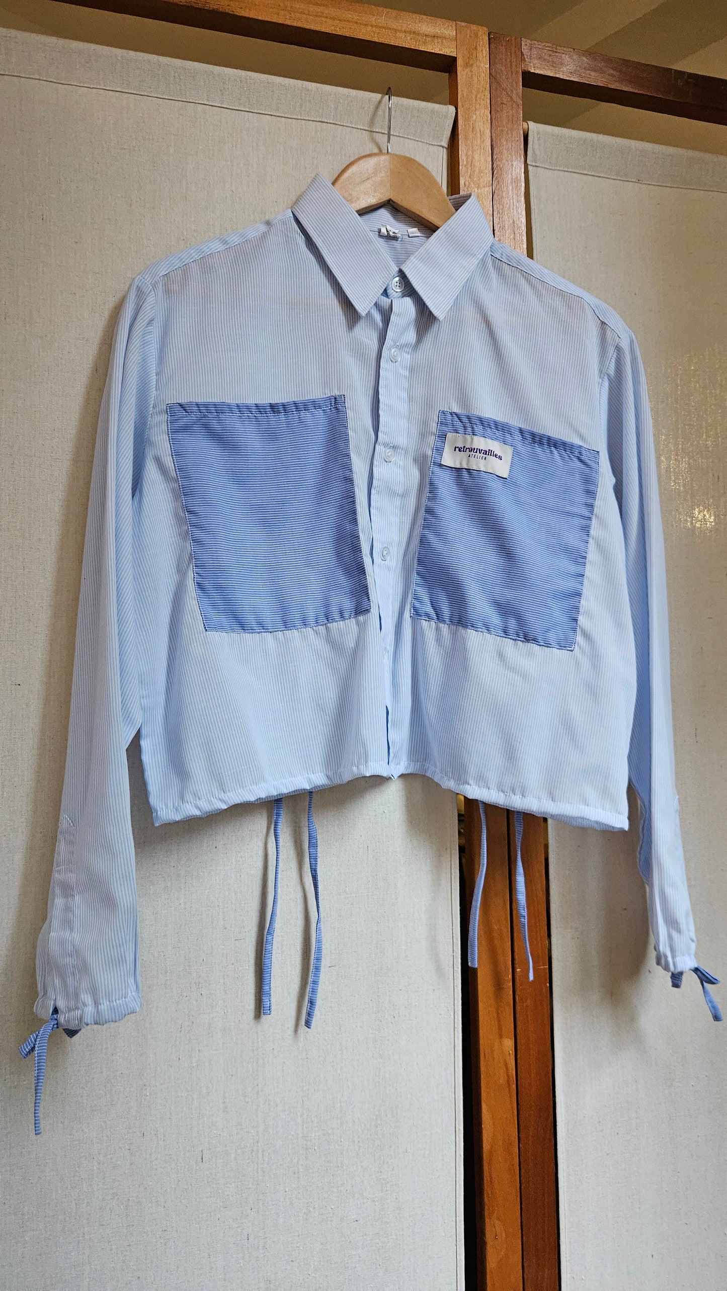 Chemise bicolore poches et fronces dos