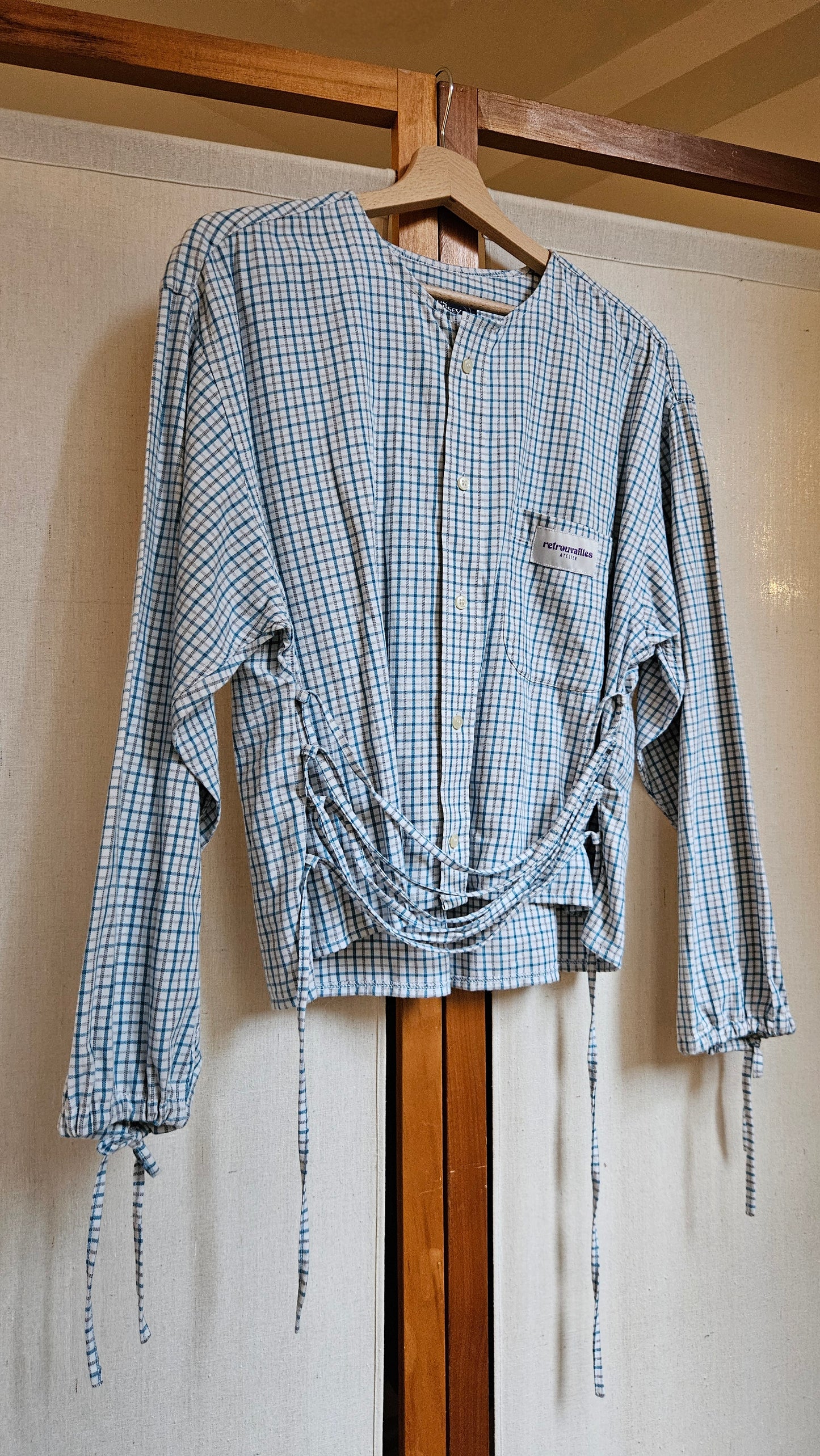 Chemise "corset" à nouer