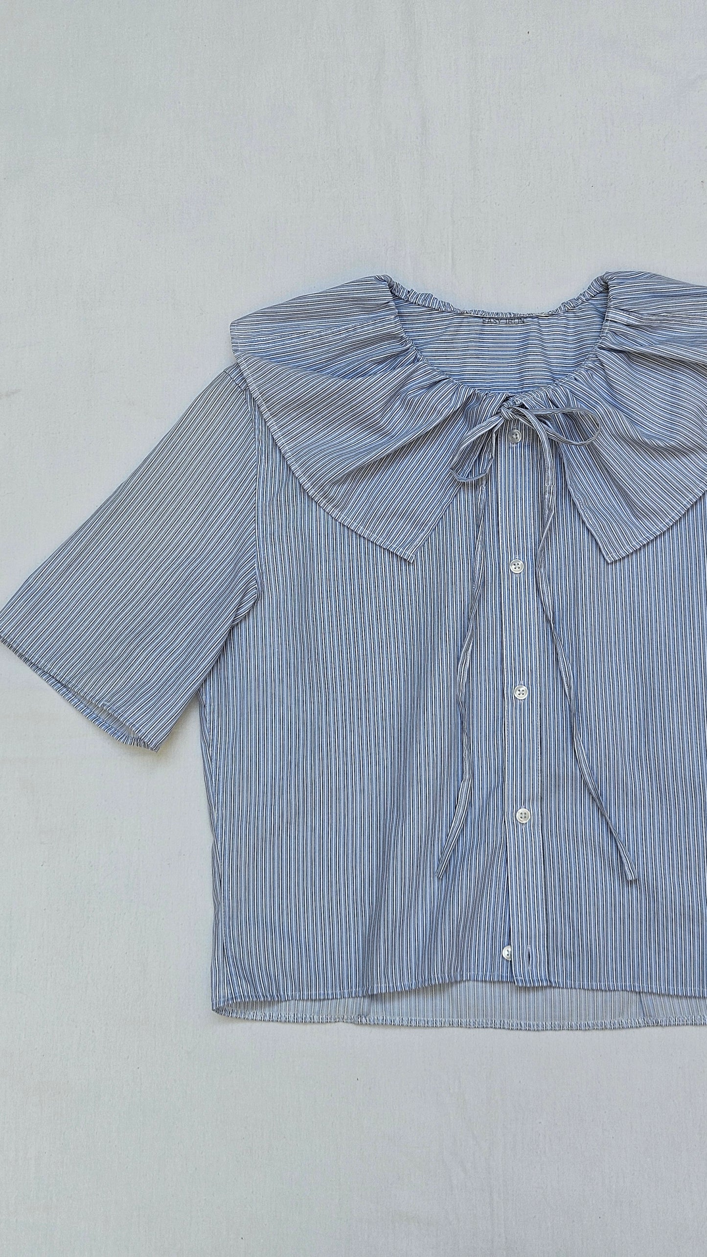 Blouse col XL à nouer