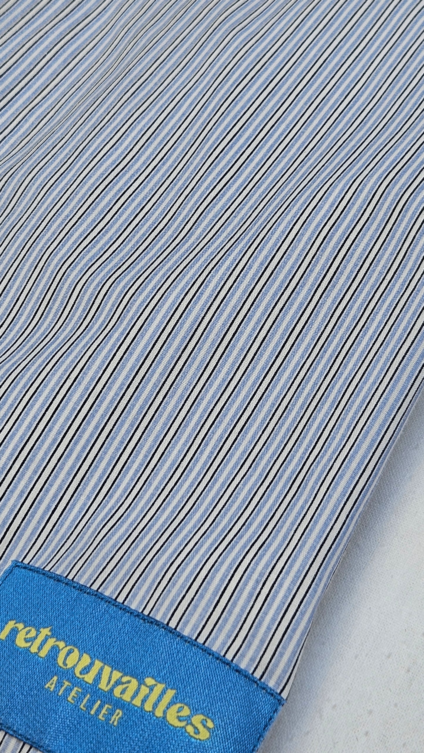 Blouse col XL à nouer