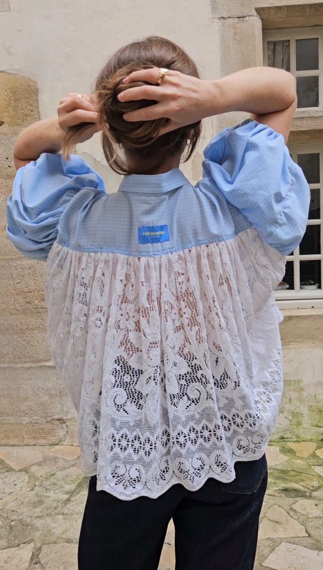 Blouse à crocodile carreaux et dentelle