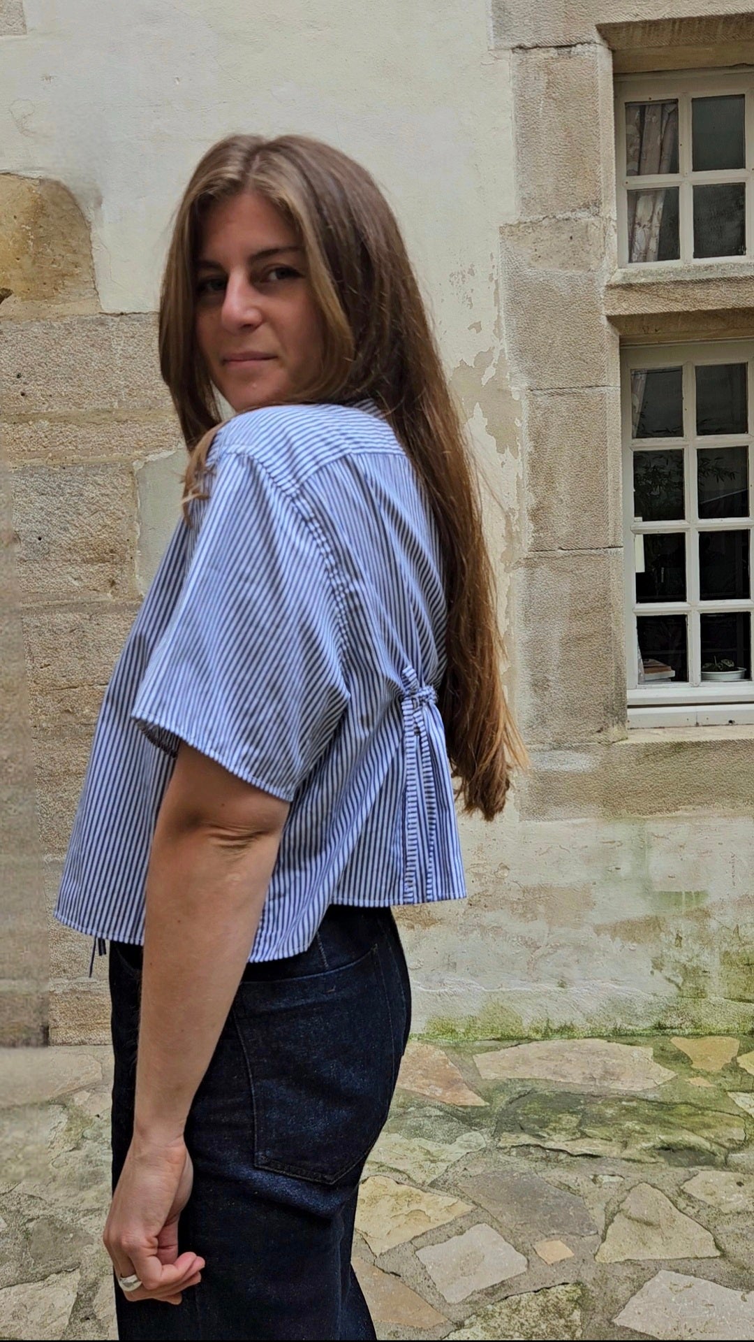 Blouse rayée à nouer