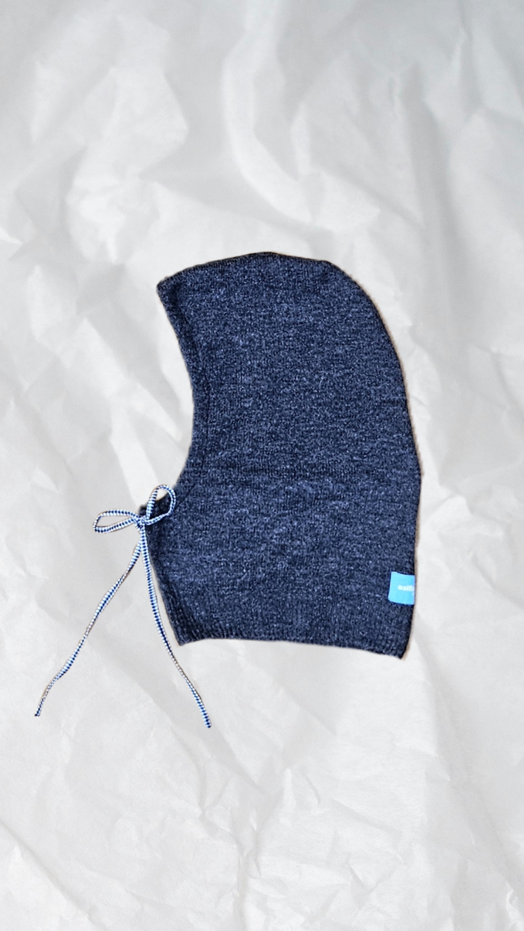 Cagoule gris foncé - cordon vichy noir et blanc